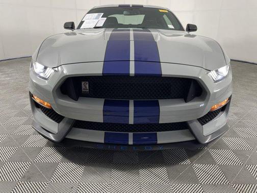 2016 Ford Shelby GT350 Base