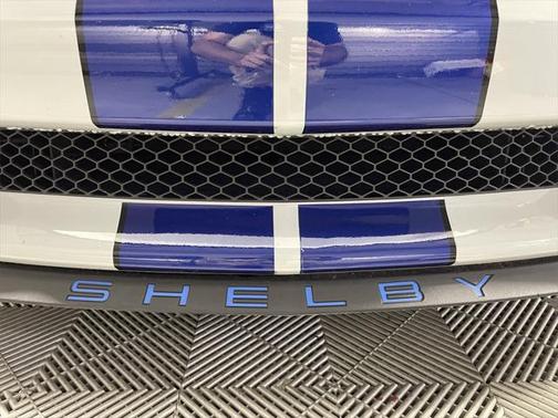 2016 Ford Shelby GT350 Base