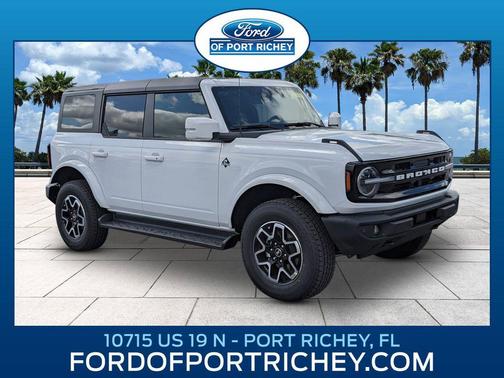 Oxford White 2025 Ford Bronco Outer Banks