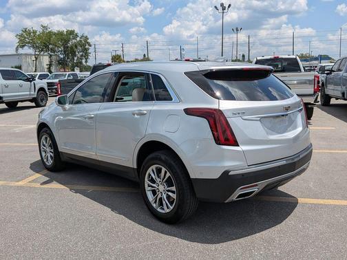 Radiant Silver Metallic 2020 Cadillac XT5 Premium Luxury