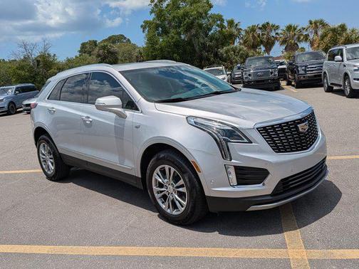 Radiant Silver Metallic 2020 Cadillac XT5 Premium Luxury