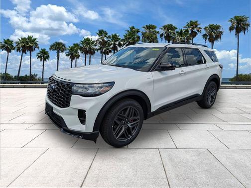 Star White Metallic Tri-Coat 2026 Ford Explorer ST-Line
