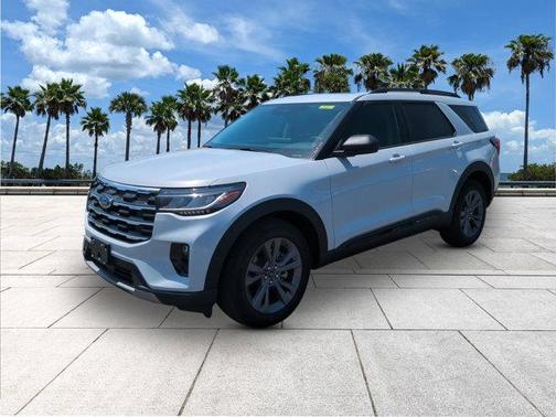 Space White Metallic 2026 Ford Explorer Active