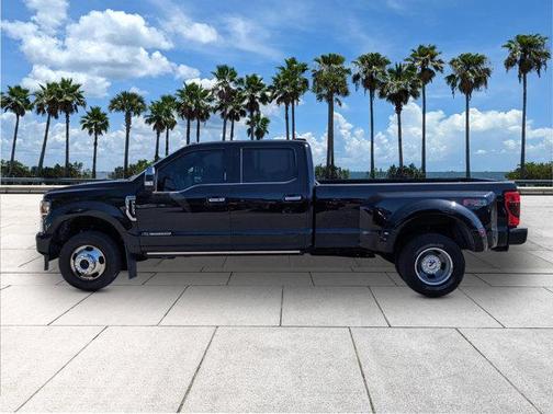 2022 Ford F-350 Platinum