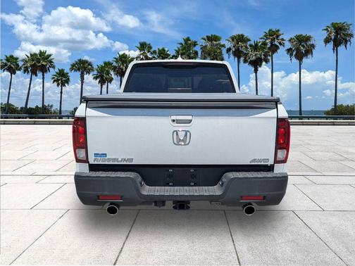 Platinum White Pearl 2022 Honda Ridgeline RTL