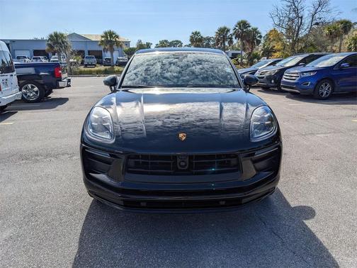 2023 Porsche Macan T