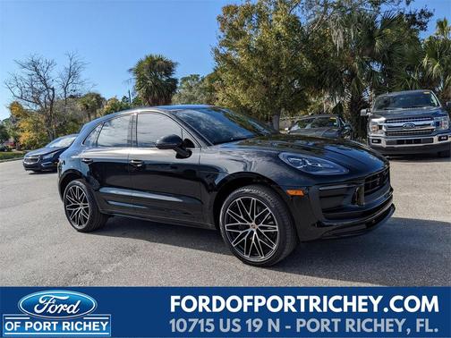 2023 Porsche Macan T