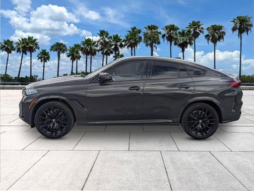 2024 BMW X6 M60i