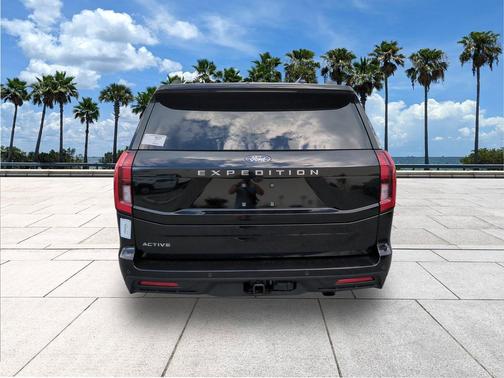 Agate Black Metallic 2026 Ford Expedition Active