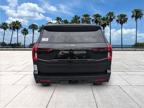 Agate Black Metallic 2026 Ford Expedition Tremor