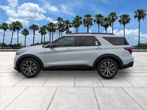 Space White Metallic 2026 Ford Explorer ST-Line
