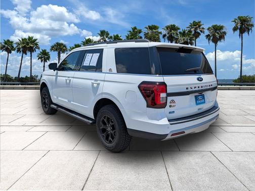 OXFORD WHITE 2022 Ford Expedition Timberline