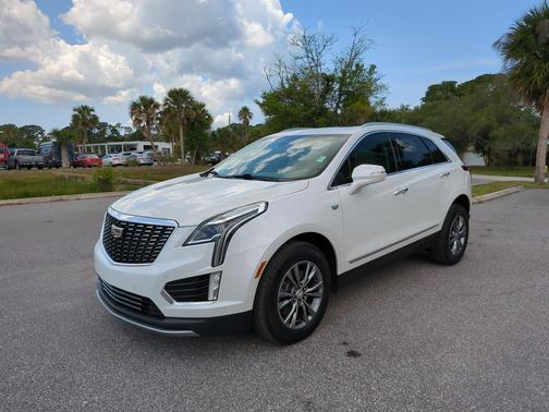 Crystal White Tricoat 2021 Cadillac XT5 Premium Luxury