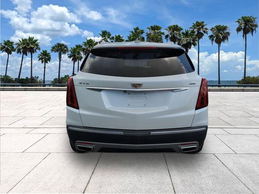Crystal White Tricoat 2021 Cadillac XT5 Premium Luxury