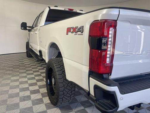 2023 Ford F-350 Lariat