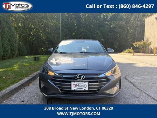 2019 Hyundai ELANTRA SE
