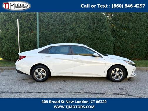 2021 Hyundai ELANTRA SE