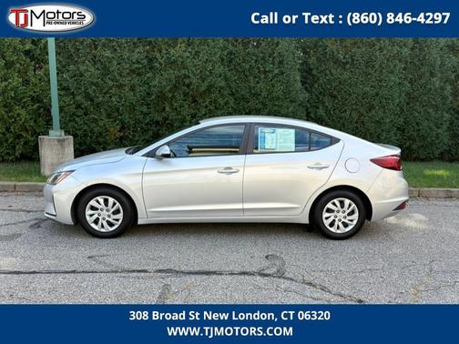 2019 Hyundai ELANTRA SE