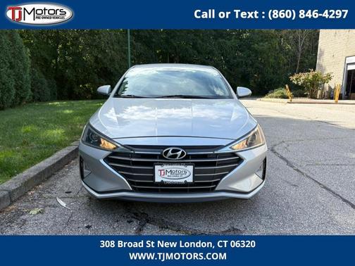 2019 Hyundai ELANTRA SE