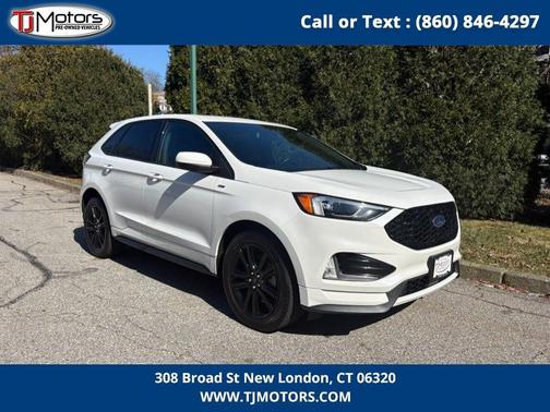 Star White Metallic Tri-Coat 2022 Ford Edge ST Line