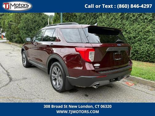 Burgundy Velvet Tinted Clearcoat 2022 Ford Explorer XLT