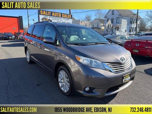 2011 Toyota Sienna XLE