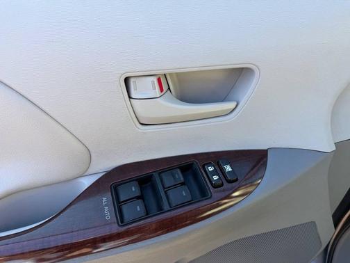2011 Toyota Sienna XLE