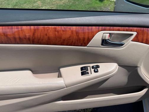 2008 Toyota Camry Solara SLE