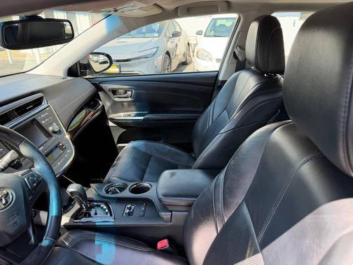 Classic Silver Metallic 2013 Toyota Avalon Limited