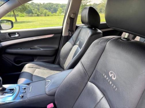 2013 INFINITI G37x Base