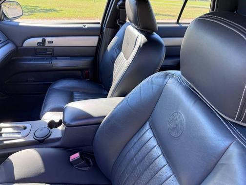 2004 Mercury Marauder Base 4dr Sedan