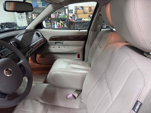 2011 Mercury Grand Marquis LS