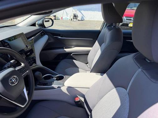 Midnight Black Metallic 2021 Toyota Camry LE