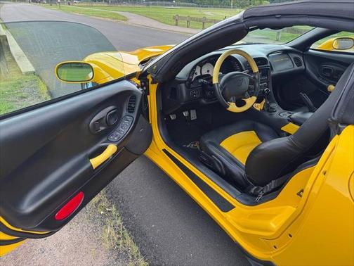 2003 Chevrolet Corvette Base