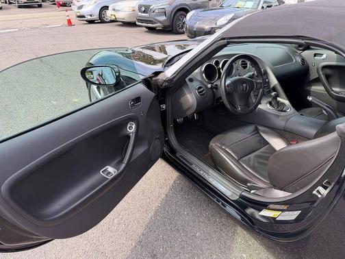 Mysterious 2008 Pontiac Solstice GXP