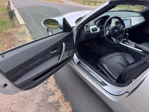 2006 BMW Z4 3.0i Roadster