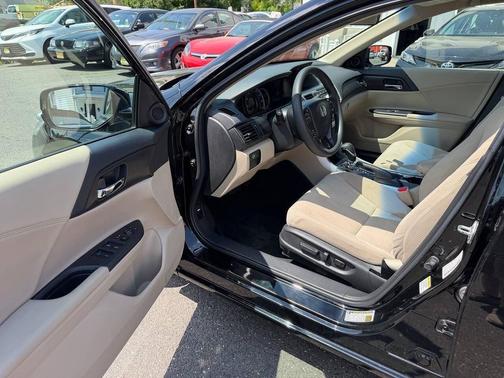 Crystal Black Pearl 2013 Honda Accord EX