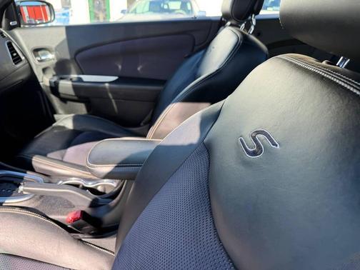 Black Clearcoat 2011 Chrysler 200 S