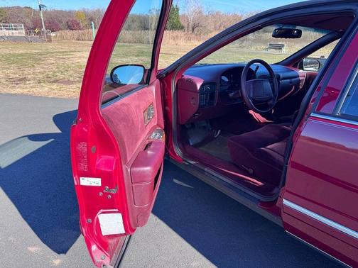 1996 Chevrolet Caprice Base 4dr Sedan