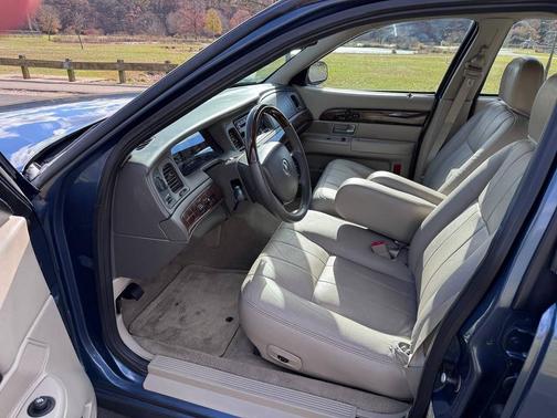 2010 Mercury Grand Marquis LS