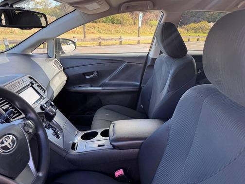 2015 Toyota Venza LE