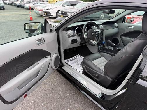 Black Clearcoat 2008 Ford Mustang GT Premium