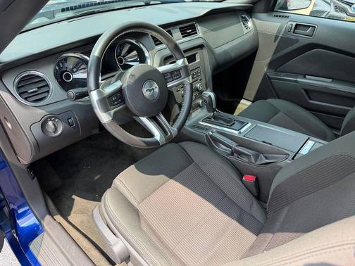 Deep Impact Blue Metallic 2014 Ford Mustang V6
