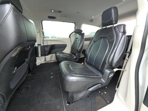 Bright White Clearcoat 2023 Chrysler Pacifica Touring-L