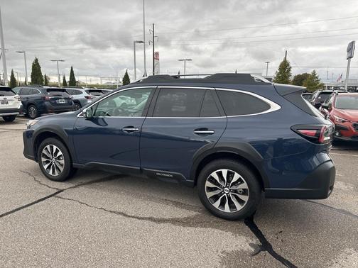 2025 Subaru Outback Touring