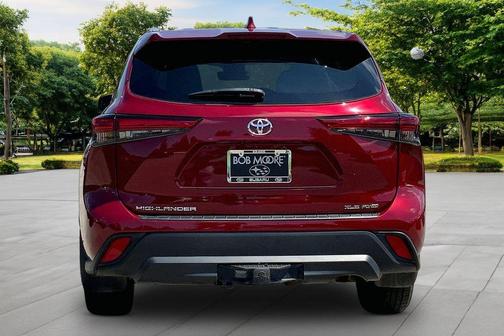 Pearl 2023 Toyota Highlander XLE