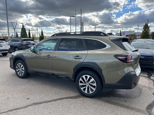 2025 Subaru Outback Premium