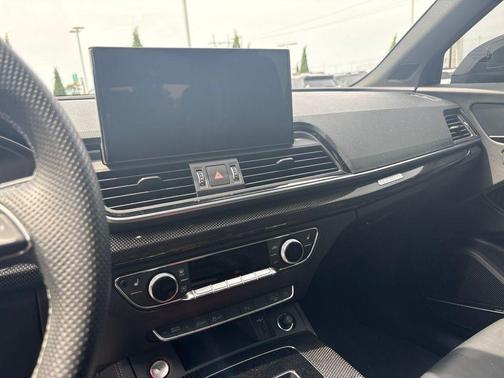 Audi Special Paint 2024 Audi SQ5 3.0T Premium Plus