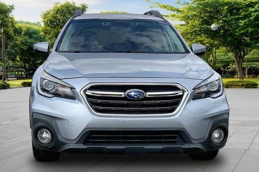 Ice Silver Metallic 2018 Subaru Outback 2.5i Limited
