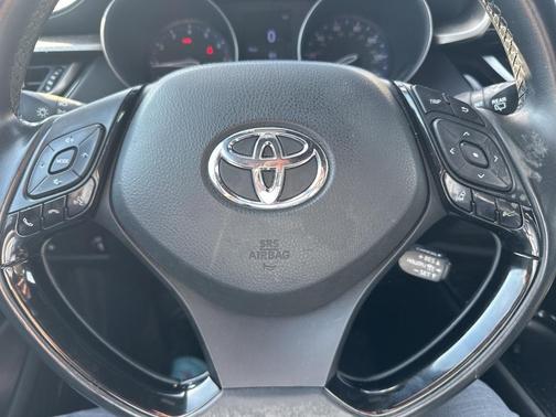 2019 Toyota C-HR XLE
